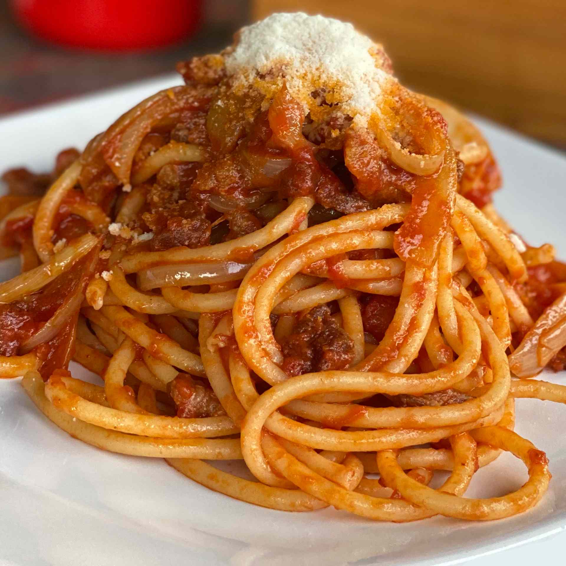 spaghettoni all'amatriciana